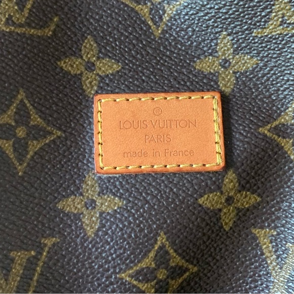 Vintage authentic Louis Vuitton Saumur 30 crossbody - Picture 12 of 16